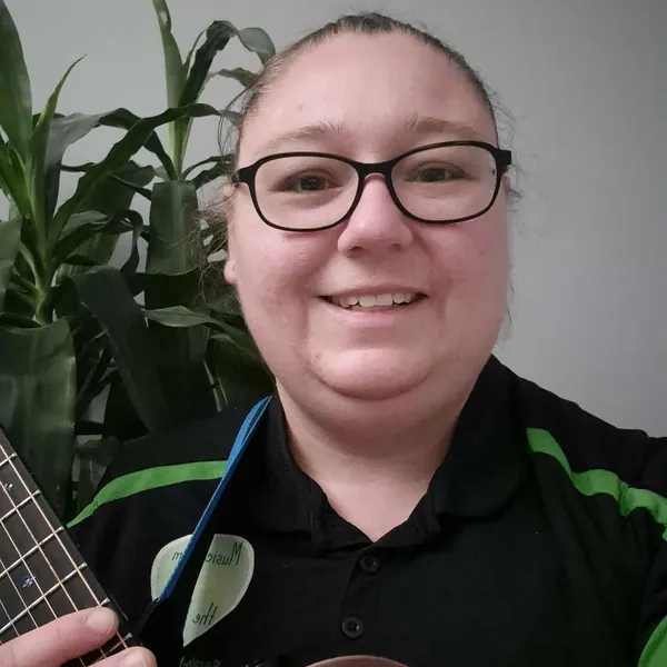 Sarah-Jayne Hart Sarah-Jayne Hart, Registered Music Therapist
